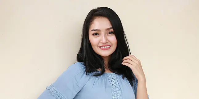 Syuting Sinetron Komedi, Siti Badriah Berguru Pada Mastur