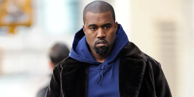 Tabrak Palang, Muncul Benjol Besar di Dahi Kanye West Tabrak Palang, Muncul Benjol Besar di Dahi Kanye West