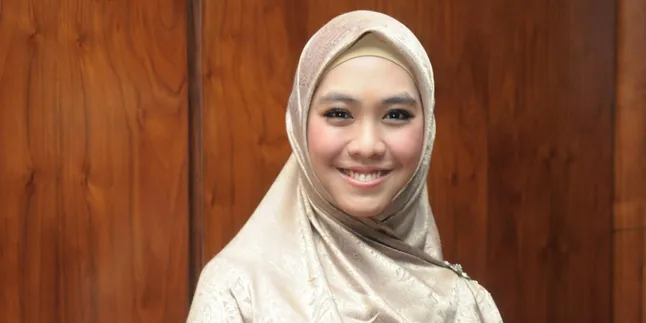 Tabungan Akhirat, Oki Setiana Dewi Gabung Yayasan Rumah Infaq