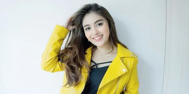 Tahun Baru Sederhana Ala Nabilah Eks JKT48, Kunjungi Rumah Nenek