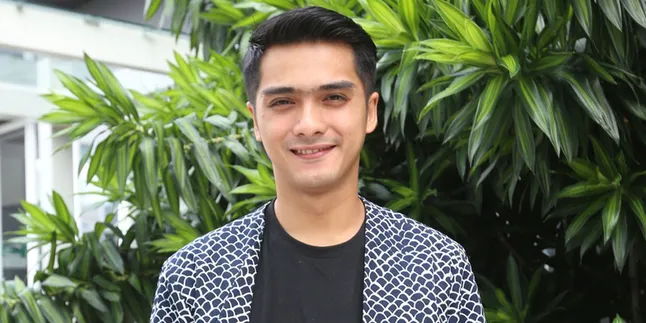 Tak Ada Babysitter, Ricky Harun Jadi Bapak Yang Pandai Urus Anak