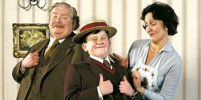 Tak Ada Lagi Si Chubby Dudley Dursley, Hanya Cowok Ganteng Ini! Tak Ada Lagi Si Chubby Dudley Dursley, Hanya Cowok Ganteng Ini!
