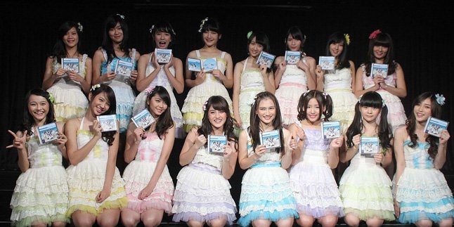 Tak Ada Uang Pulang, Fans Rela Luntang-Lantung di Teater JKT48