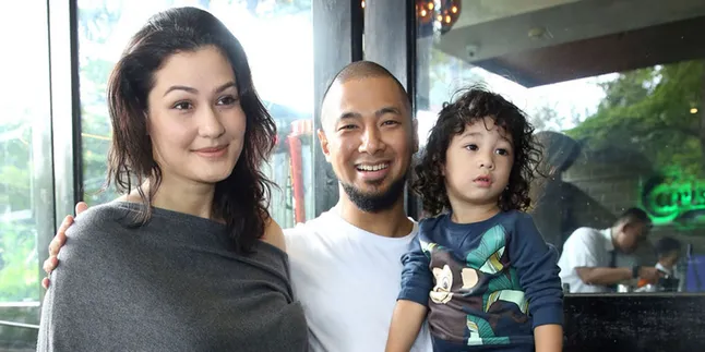 Tak Ajak Anak Liburan, Marcell Tak Ingin Buah Hati-nya Jadi Manja Tak Ajak Anak Liburan, Marcell Tak Ingin Buah Hati-nya Jadi Manja