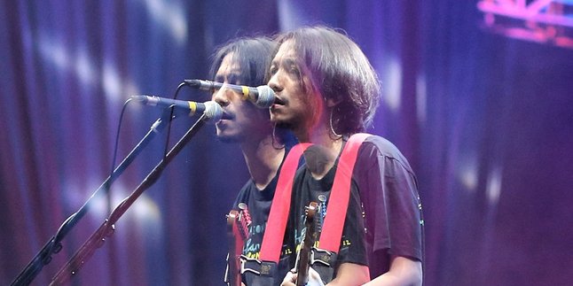 Not Bringing Songlist When Performing at Synchronize Festival Stage, Fiersa Besari Refuses to Sing 'Runtuh' Song Because of This Reason