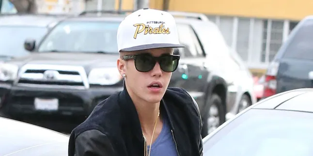Tak Bisa Berjalan Lurus, Justin Bieber Tak Mabuk Tapi ...