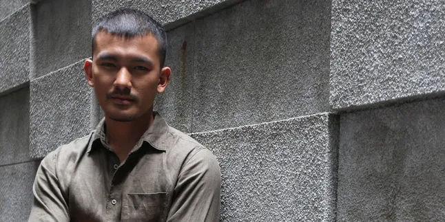 Tak Cocok Dengan Makanan di India, Rio Dewanto Bawa Abon