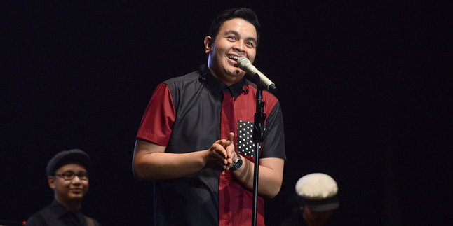 Tak Datang AMI Awards 2015, Tulus Tetap Senang dan Bangga