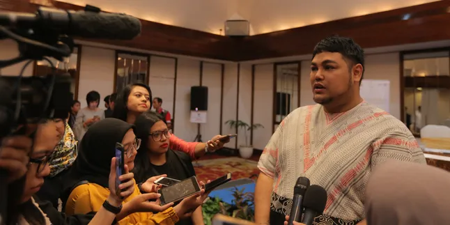 Tak Hanya Advisor, Ivan Gunawan Juga Akan Desain Gaun Kontestan Miss Grand Indonesia Tak Hanya Advisor, Ivan Gunawan Juga Akan Desain Gaun Kontestan Miss Grand Indonesia