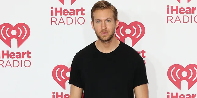 Tak Hanya Foto Taylor Swift, Calvin Harris Juga Pamer Foto Crowd