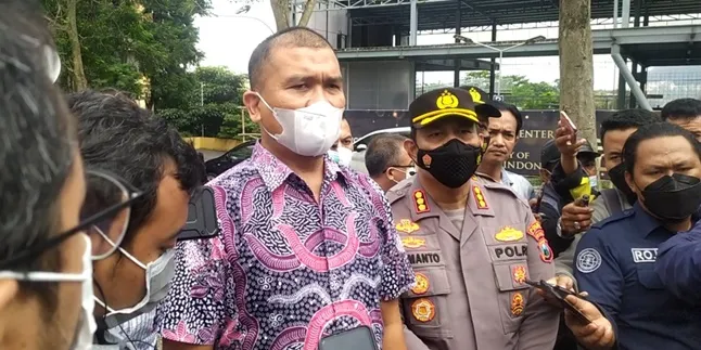 Tak Hanya Kekerasan Seksual, Kasus Eksploitasi Ekonomi Juga Menjerat Motivator Julian Ekaputra - Polisi Buka Hotline
