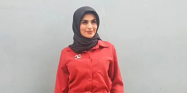 Tak Hanya Soal Lepas Hijab, Asha Shara Pernah Dicibir Saat Mengenakan Turban Tak Hanya Soal Lepas Hijab, Asha Shara Pernah Dicibir Saat Mengenakan Turban
