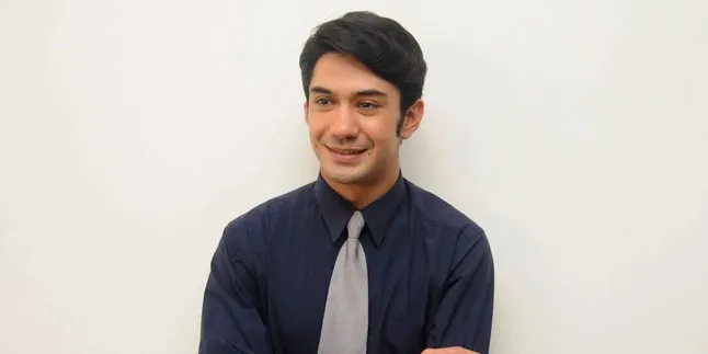 Tak Ingin Dirawat di RS Lagi, Reza Rahadian Pilih Bawa Bekal