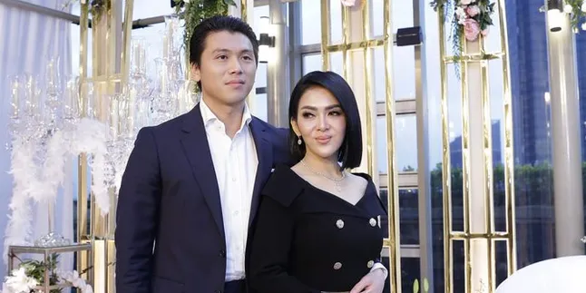 Tak Lagi Bergaya Glamour, Penampilan Syahrini Berubah Karena Reino Barack?