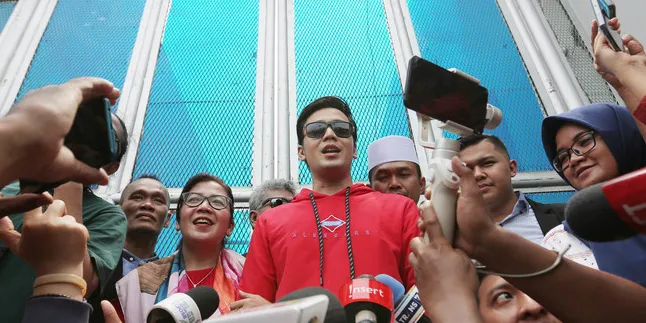 Tak Pamit ke Ahmad Dhani Ketika Keluar dari LP Cipinang, Kriss Hatta: Dia Masih Molor!