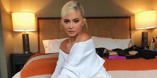 Tak Peduli Body Berubah Usai Jadi Ibu, Kylie Jenner Pamer Foto Hot