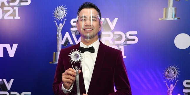 Can't Believe Winning an Award at SCTV Awards 2021, Raffi Ahmad Dedicates It to His Second Child