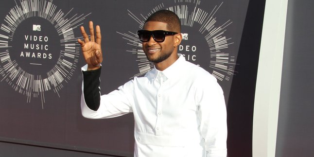 Tak Puas Hanya Dengan Nicky Minaj, Usher Gandeng Penyanyi Lain