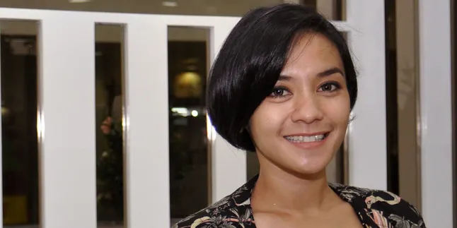 Tak Sampai Belasan Juta, Enno Lerian Pasang Gigi Kelinci