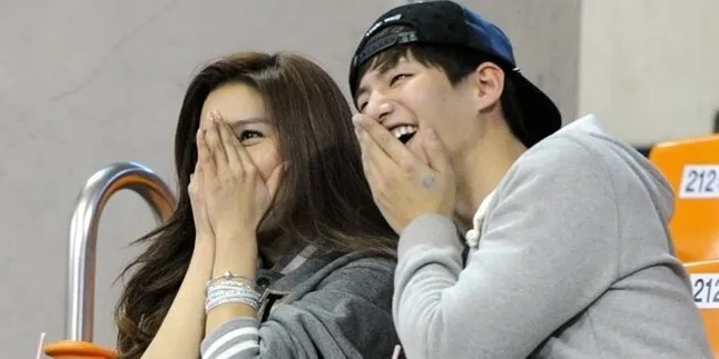 Tak Sengaja Lihat Film Panas, Jae Rim - So Eun Malu-Malu Kucing Tak Sengaja Lihat Film Panas, Jae Rim - So Eun Malu-Malu Kucing
