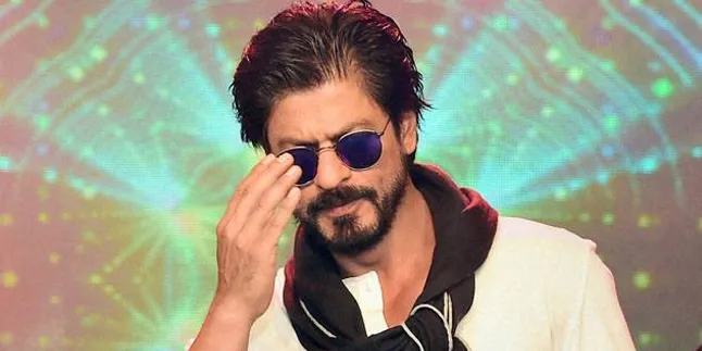Tak Sengaja Lindas Kaki Paparazzi Dengan Mobilnya, SRK Minta Maaf Tak Sengaja Lindas Kaki Paparazzi Dengan Mobilnya, SRK Minta Maaf