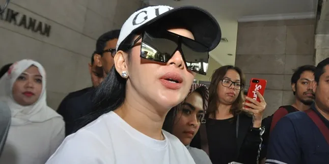 Tak Tahu First Travel Pakai Uang Jamaah, Syahrini: Naudzubillah