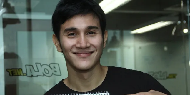 Tak Telaten, Vino G Bastian Enggan Berambut Gimbal