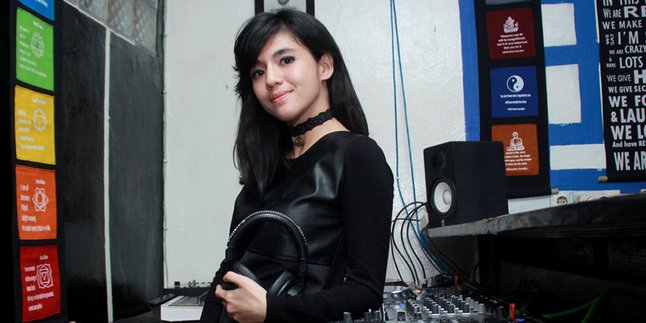 Tak Terdaftar di Kompetisi Nasional, DJ Una Berkibar di Dunia