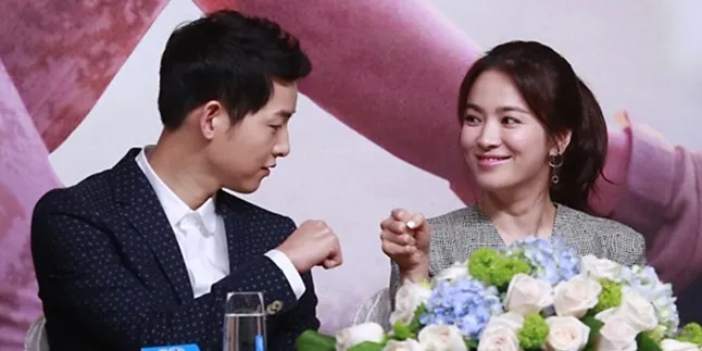 Tak Terpisahkan di Airport, Fans Dukung Song Song Couple Nikah Tak Terpisahkan di Airport, Fans Dukung Song Song Couple Nikah