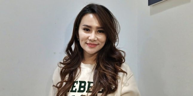 Tak Tinggalkan Karier Sebagai Arsitek, Ardesy Natalia Serius Bermusik dengan Single 'Aku Bisa Apa'