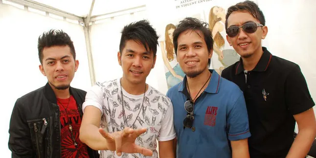 Takaeda Keluar Dari Drive