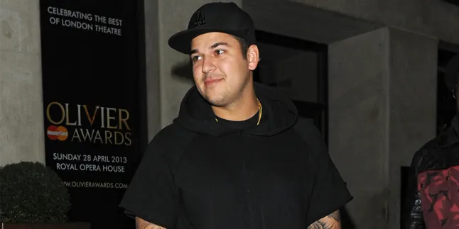'Tampar' Balik Haters, Rob Kardashian Katakan Cinta ke Blac Chyna