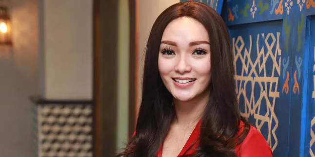 Tampil 1 Acara Bareng Vicky, Zaskia Gotik: Coba Profesional Aja