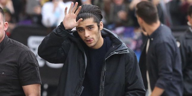 Tampil Agak Kusut dan Pucat, Mungkin Zayn Malik Lelah?