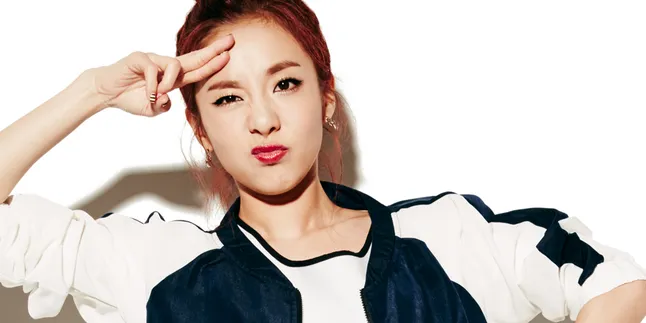 Tampil Beda, Airport Fashion Sandara Park Dikritik Habis-Habisan Tampil Beda, Airport Fashion Sandara Park Dikritik Habis-Habisan