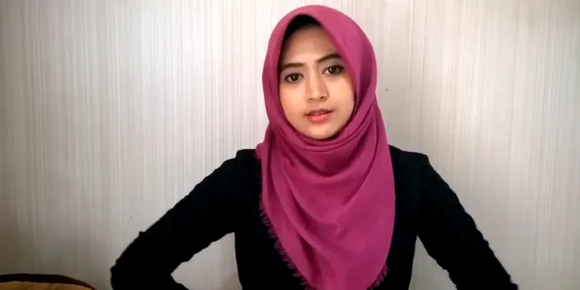 Tampil Cantik Dengan Jilbab Segi Empat Ala Natasha Farani