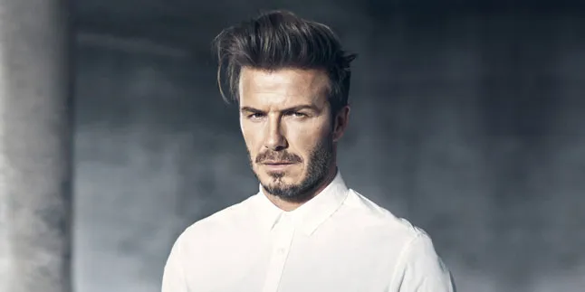 Tampil Casual, David Beckham Tunjukkan Pesona Gantengnya Tampil Casual, David Beckham Tunjukkan Pesona Gantengnya