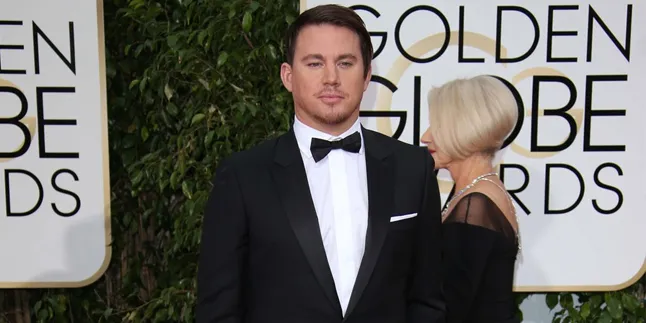 Tampil 'Culun' & Klimis di Golden Globe, Channing Tatum Jadi Meme Tampil 'Culun' & Klimis di Golden Globe, Channing Tatum Jadi Meme