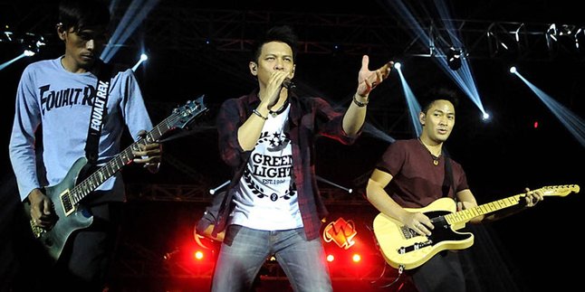 Tampil Di Konser Amal, Nafas Ariel NOAH Ngos-Ngosan