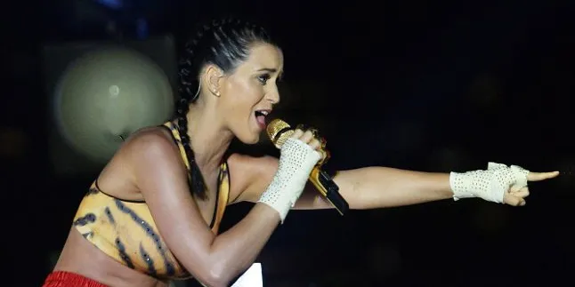 Tampil di MTV VMA, Ternyata Katy Perry 'Curi' Gaun Coco Rocha!
