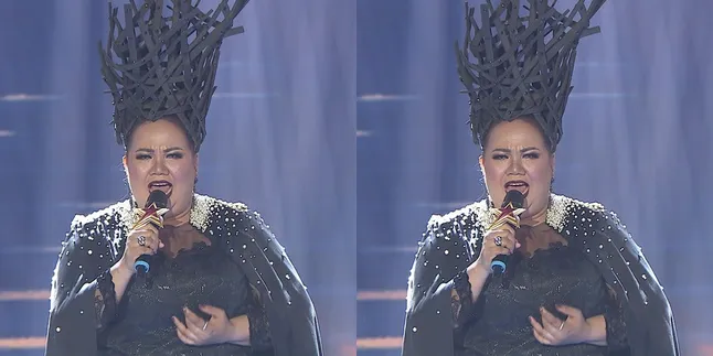 Tampil di Panggung D'Star, Penampilan Aty Seperti Penyihir