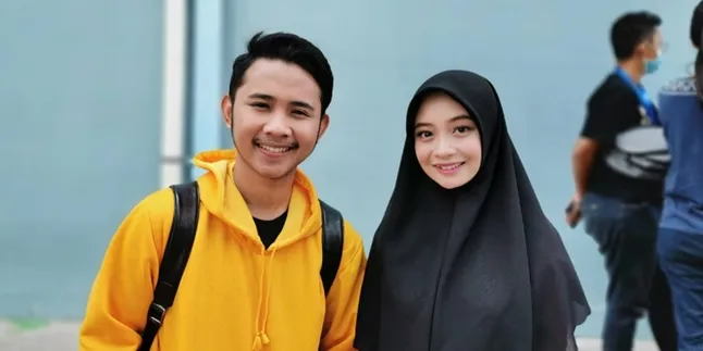 Tampil Kece dengan Konsep India, Ega Noviantika dan Rafly DA Jalani Foto Prewedding? Tampil Kece dengan Konsep India, Ega Noviantika dan Rafly DA Jalani Foto Prewedding?