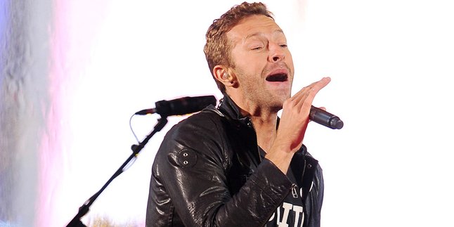 Tampil Pada Momen Duka Wapres, Perform Chris Martin Bikin Nangis