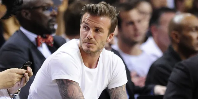 Tampil Shirtless, David Beckham Pun Terjangkit Virus 'Selfie'