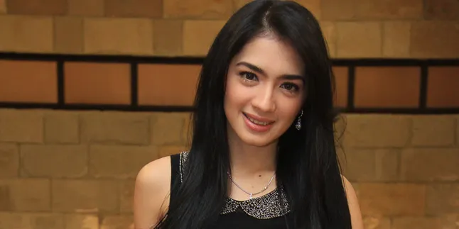 Tampil Tak Cantik, Angel Karamoy Dikritik Anak