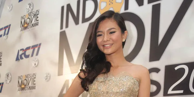 Tampil Tanpa Aksesori, Eriska Rein Merasa Lebih Pede?
