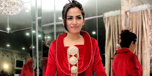 Tanam Benang di Wajah, Cinta Penelope Ogah Dicap Tante-Tante Tanam Benang di Wajah, Cinta Penelope Ogah Dicap Tante-Tante