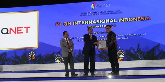 Tanam Ribuan Bakau di Taman Hutan Raya Ngurah Rai Bali, QNET Raih Penghargaan di ISDA 2022