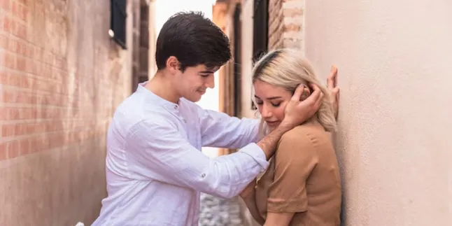 Tanda Pria yang Tulus Mencintaimu, Cara Mengetahui Arti Cinta yang Kamu Dapatkan