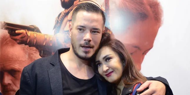 Tanggapan Nafa Urbach Mengenai Isu Zack Lee dan Rahma Azhari Pacaran Tanggapan Nafa Urbach Mengenai Isu Zack Lee dan Rahma Azhari Pacaran